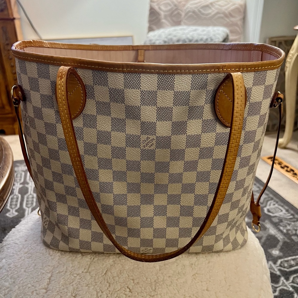 Pre Owned AUTH Louis Vuitton MM Azul Neverfull